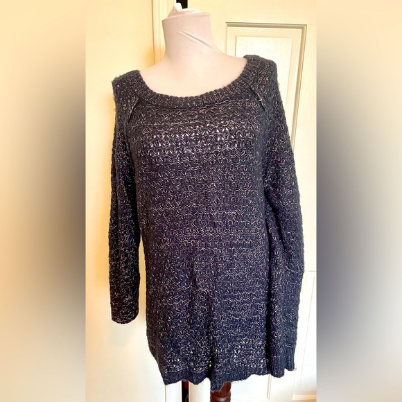 Frenchi Sweaters - Frenchi “NEVER WORN” longer Sweater Sz Large